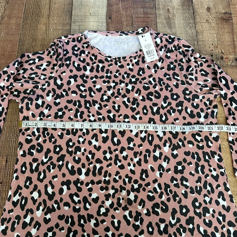 Kim Rogers perfectly soft three quarter sleeve pink leopard crew neck top women' - Picture 6 of 11